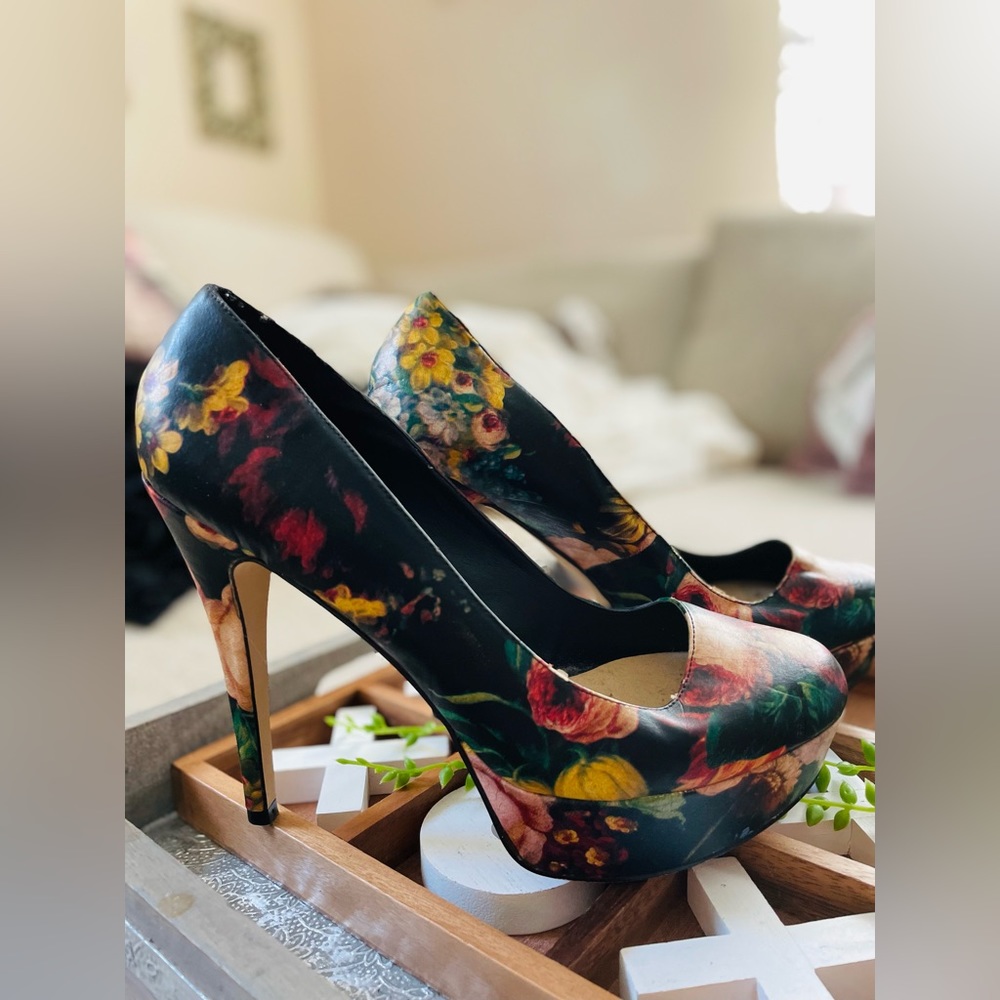 Aldo vintage floral heels